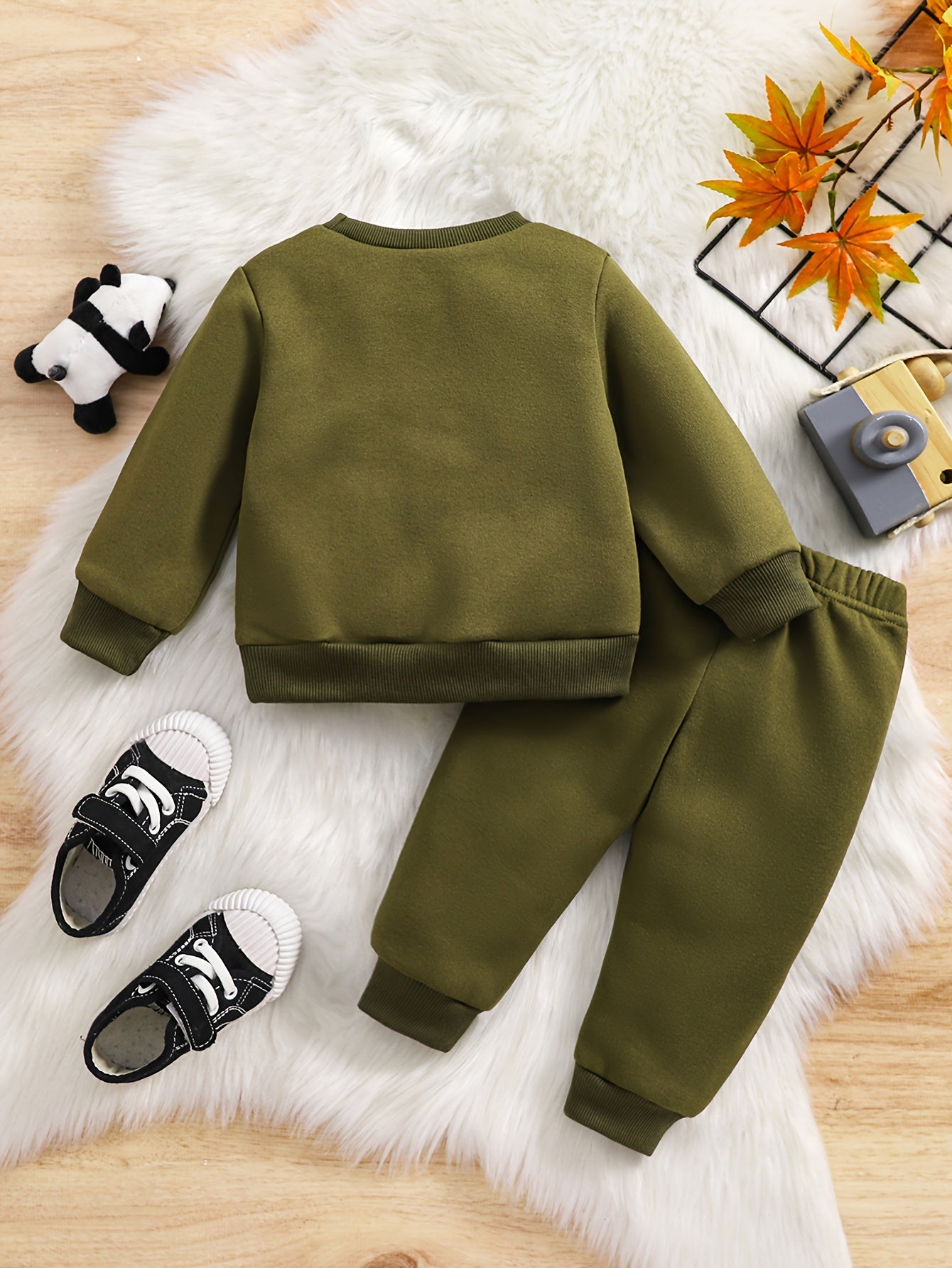 2pcs Baby's Trendy Patchwork Sweatshirt & Casual Pants Set 🌟