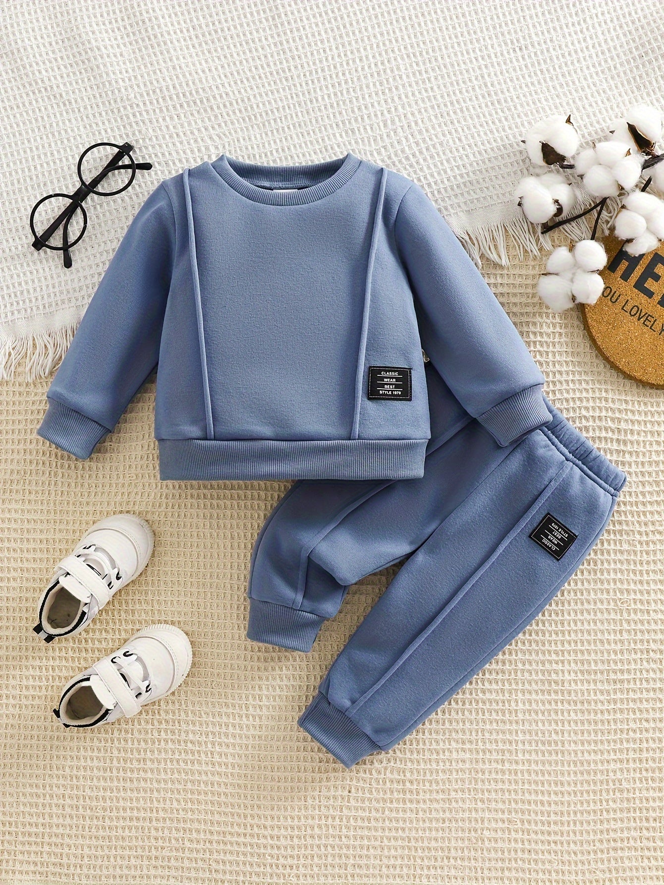 2pcs Baby's Trendy Patchwork Sweatshirt & Casual Pants Set 🌟