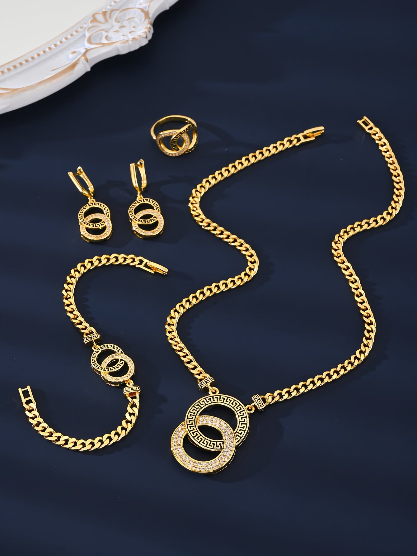 Exquisite 5-Piece 18K Gold-Plated Jewelry Set with Rhinestone Accents ✨💎